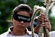Un altro stupro di gruppo in India le due ragazzine sono state impiccate