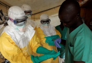 Ebola, dalla Cina arriva la prima cura. Pechino sfida gli Usa nella lotta al virus