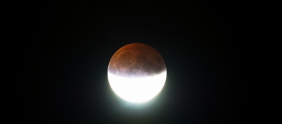 Emozionante ieri l'eclissi lunare parziale tutti col naso all'insù per circa tre ore