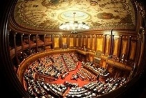 Parlamento democratico: l'aula del Senato Italiano