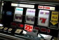 Gestisce macchinette e i videopoker e in un anno sottrae 130mila euro