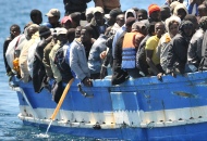 Lampedusa, ancora sbarchi nella notte. Tratti in salvo 187 immigrati eritrei