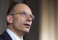 La Concordia riemerge dalle acque. Letta su twitter: Orgoglio italiano