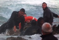 Frustati e gettati in mare. 13 migranti perdono la vita