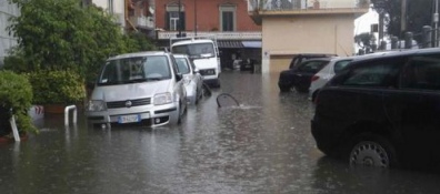 Maltempo Taranto, attivata unità di crisi. Continuano le ricerche dei tre dispersi