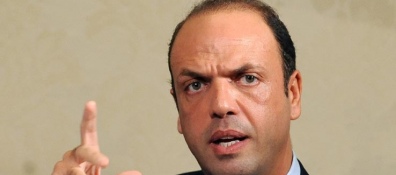 Angelino Alfano invita a votare la fiducia. Almeno 40 voti Pdl per Enrico Letta