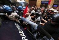 Protesta dei Movimenti per la casa. Montecitorio assediata