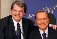 Fedelissimi dalla parte di Berlusconi. «È stato e sarà l'unico nostro leader»