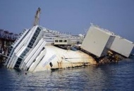 La Costa Concordia sarà spostata si auspica da azienda italiana