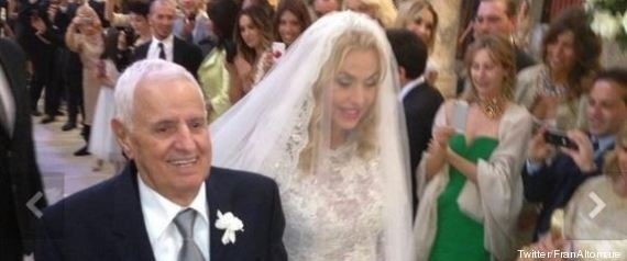 Valeria Marini divorzia da Giovanni Cottone a un anno dalle nozze in Ara Coeli