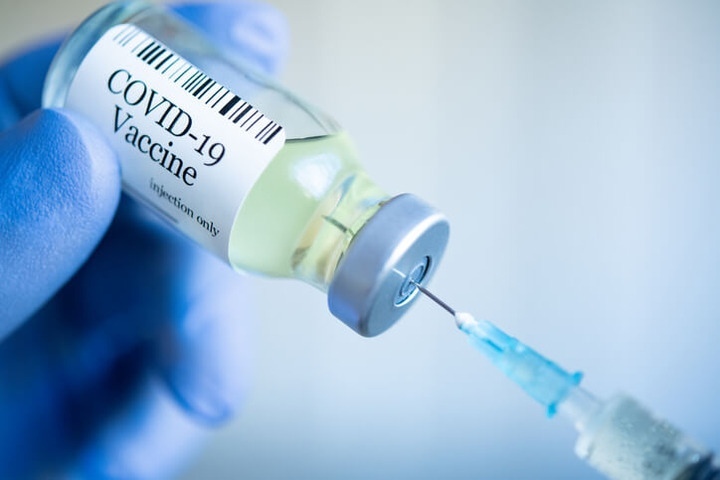 La vera notizia di Capodanno... Guerra Civile Globale: No Vax contro vaccinati