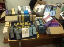 Gdf sequestra prodotti falsi