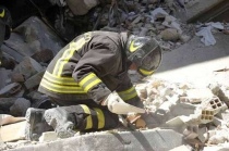 Vigili del fuoco a L'Aquila