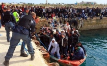 Continuano gli sbarchi sulle coste siciliane e calabresi